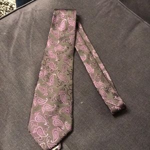 Paisley tie